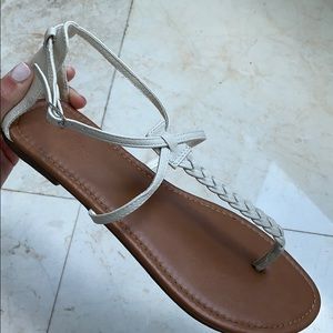 Cream strappy sandals with braided middle
